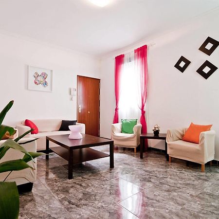 Apartamentos Aqui Me Quedo Мадрид Экстерьер фото