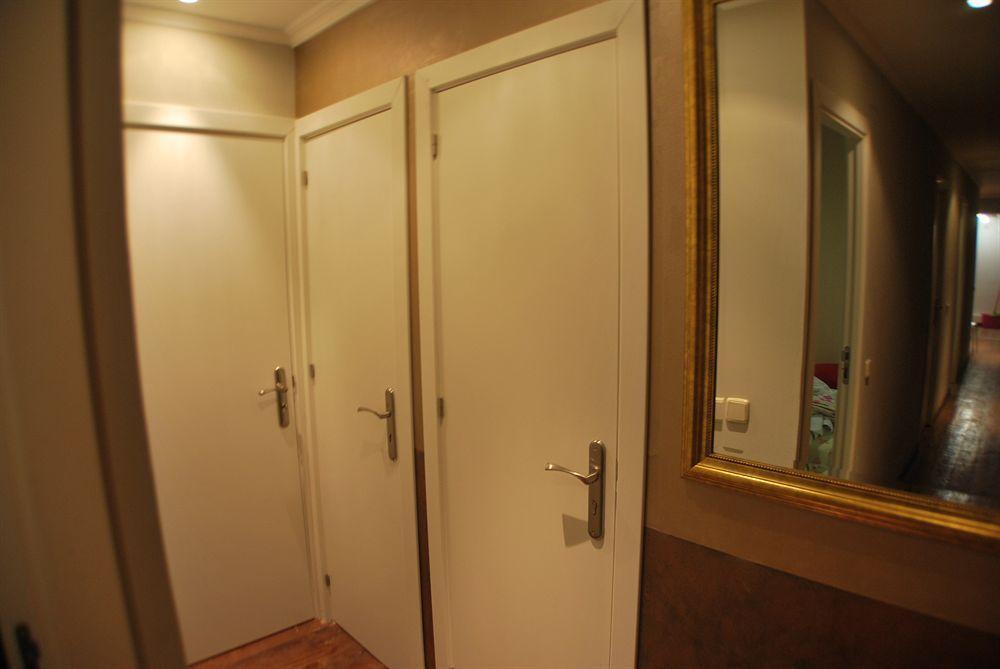 Apartamentos Aqui Me Quedo Мадрид Экстерьер фото