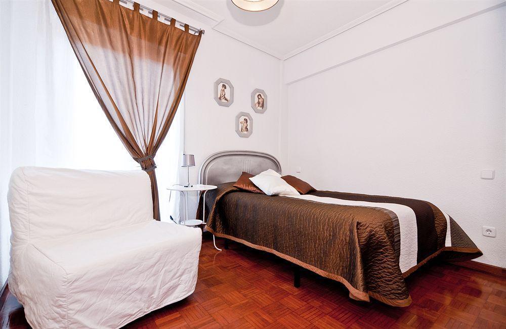 Apartamentos Aqui Me Quedo Мадрид Экстерьер фото