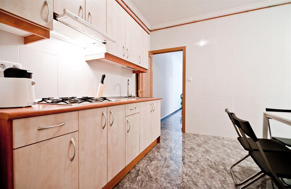 Apartamentos Aqui Me Quedo Мадрид Экстерьер фото