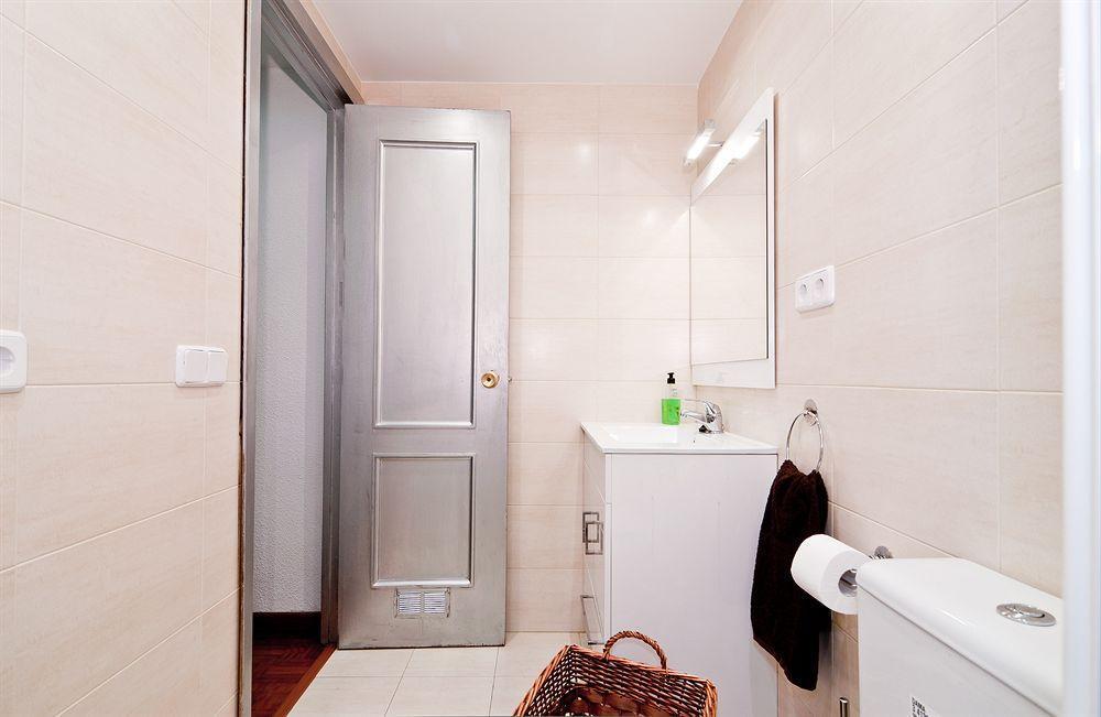 Apartamentos Aqui Me Quedo Мадрид Экстерьер фото