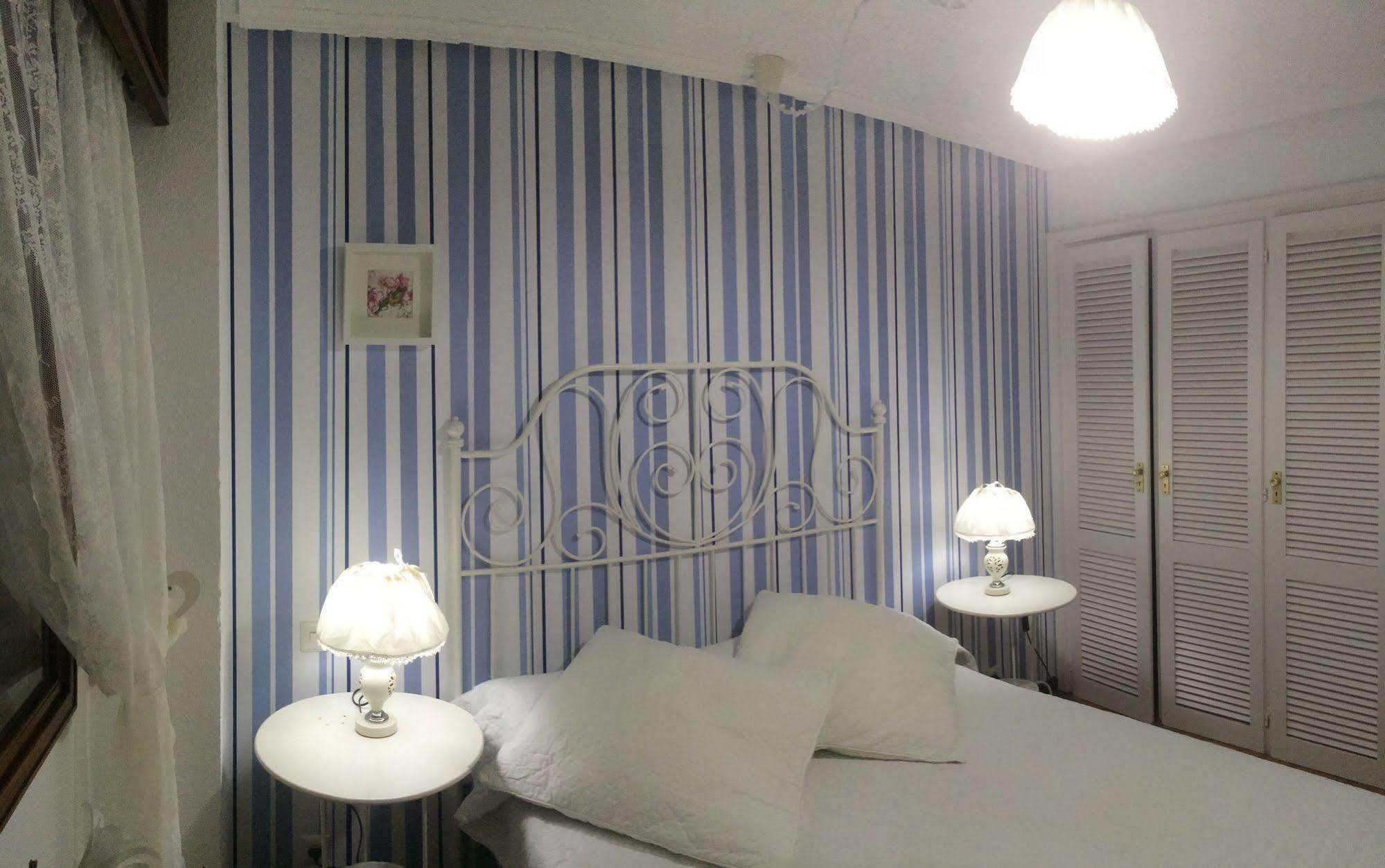 Apartamentos Aqui Me Quedo Мадрид Экстерьер фото