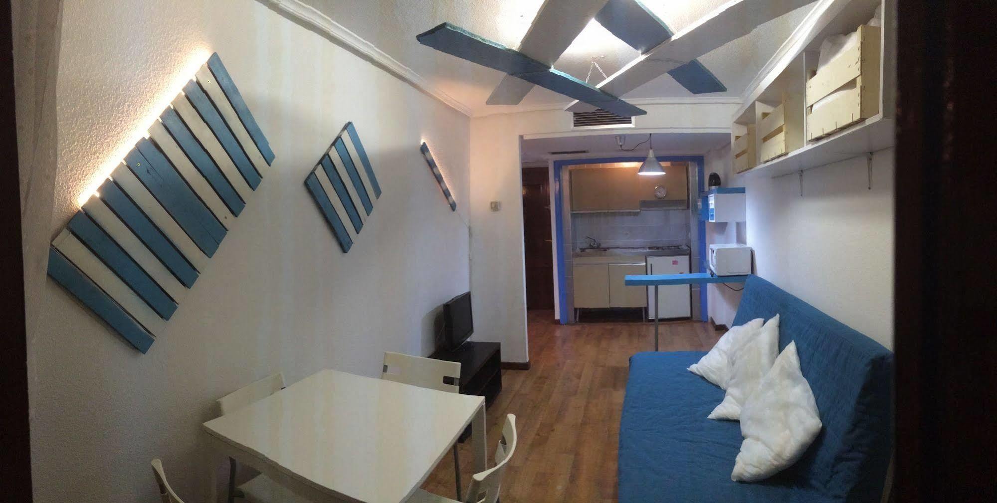 Apartamentos Aqui Me Quedo Мадрид Экстерьер фото