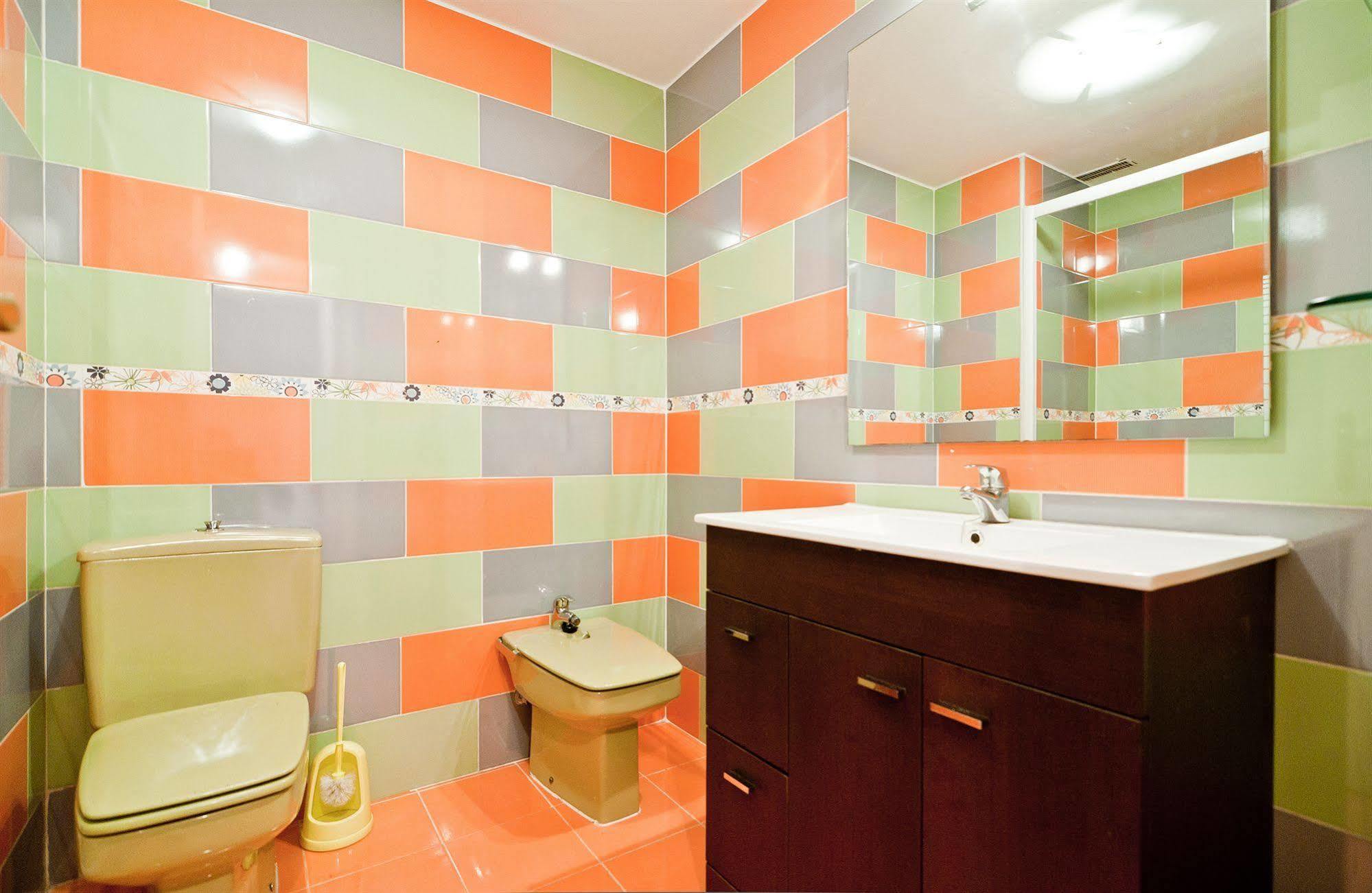 Apartamentos Aqui Me Quedo Мадрид Экстерьер фото